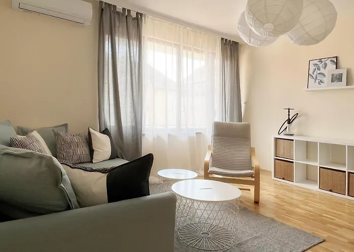 Lovely With Balcony In Old Town By Flat Mаnаger Apartman Pomorie