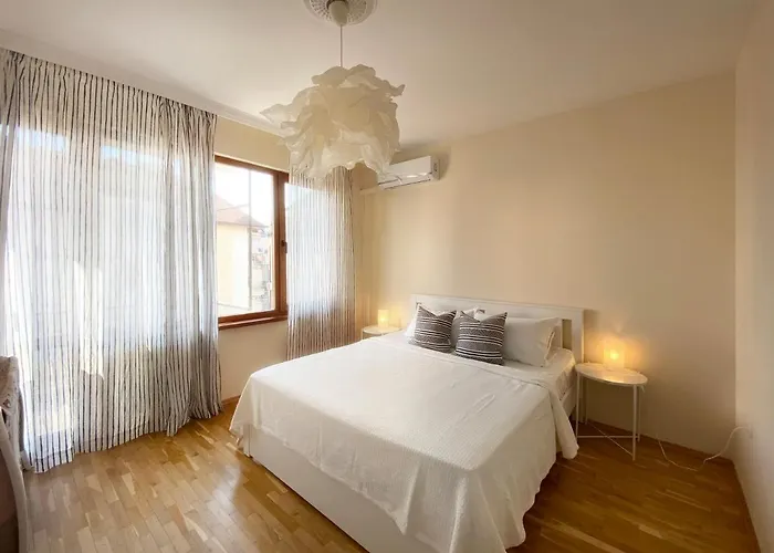 Lovely With Balcony In Old Town By Flat Mаnаger *