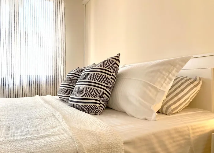 Lovely With Balcony In Old Town By Flat Mаnаger Apartman